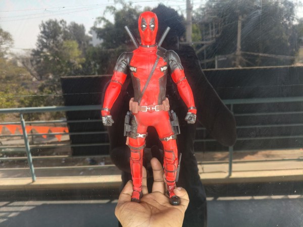 DEADPOOL 27CM ACTION FIGURE
