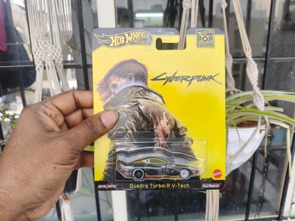 QUADRA TURBO-R V-TECH (CYBERPUNK)