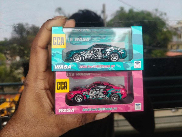 1:64 SCALE 2018 FORD MUSTANG GT CCA CAR 2 PIECE COMBO