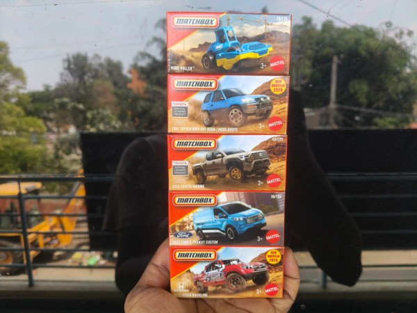 MATCHBOX 1:64 SCALE 5 PIECE COMBO
