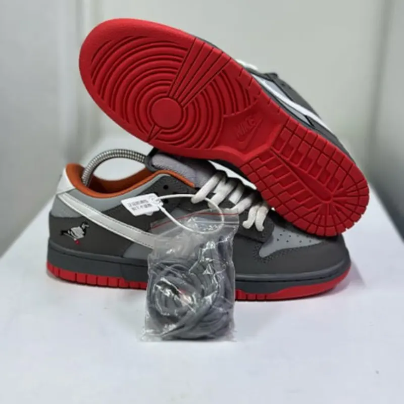 Dunk Low SB Pigeon - Urbantreks 