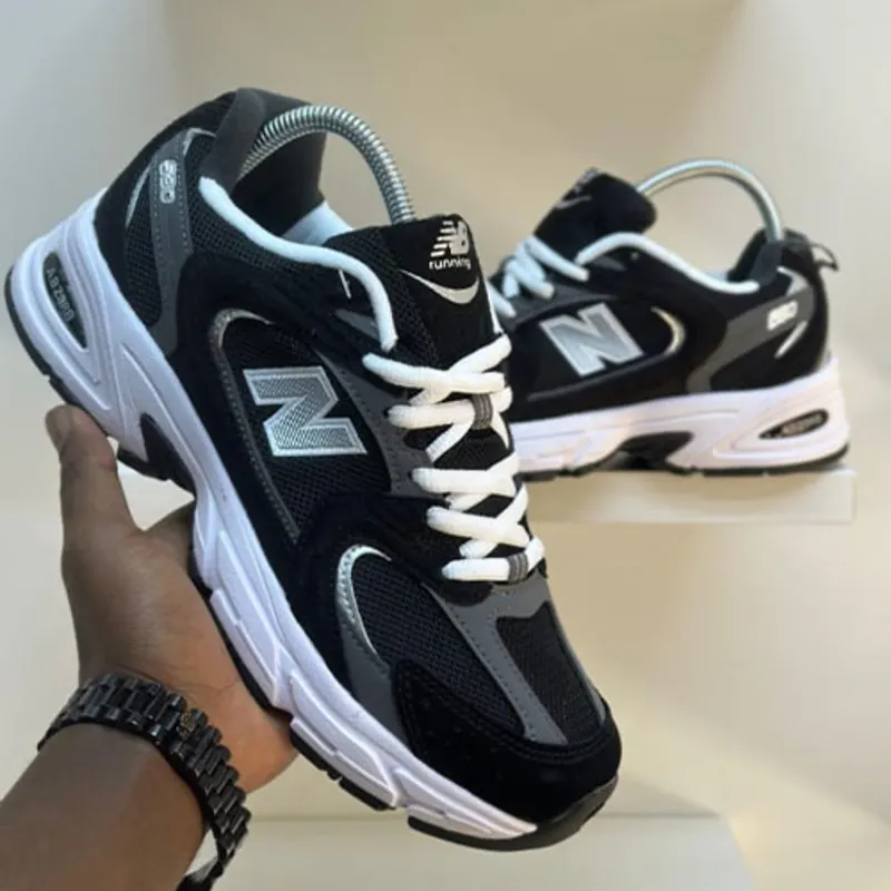 New Balance 530 Black and White - Urbantreks 