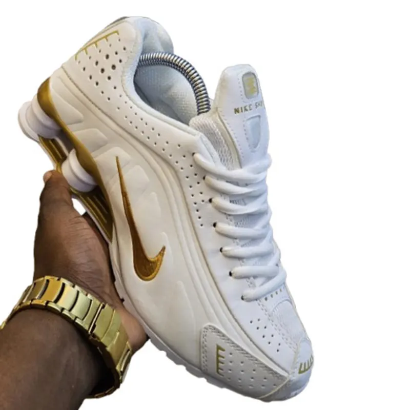 Nike Shox R4 - Urbantreks 