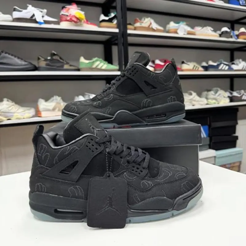 Kaws x Air Jordan 4 Retro - Urbantreks 