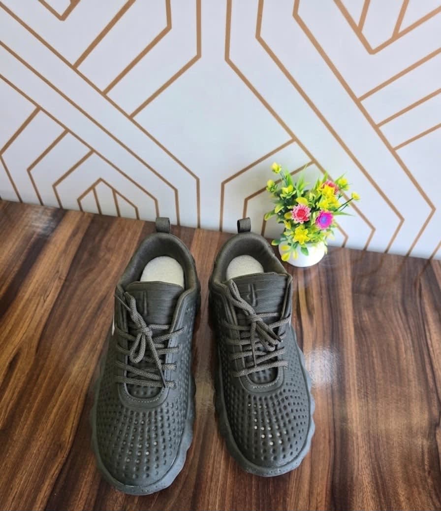Premium Breathable Mesh Sports & Casual Sneakers 2