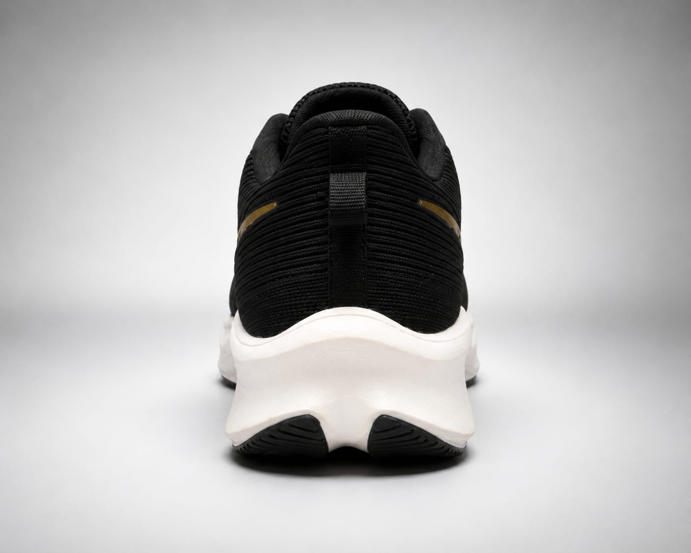 Men's Premium Black & Gold Lightweight Running Shoes 3