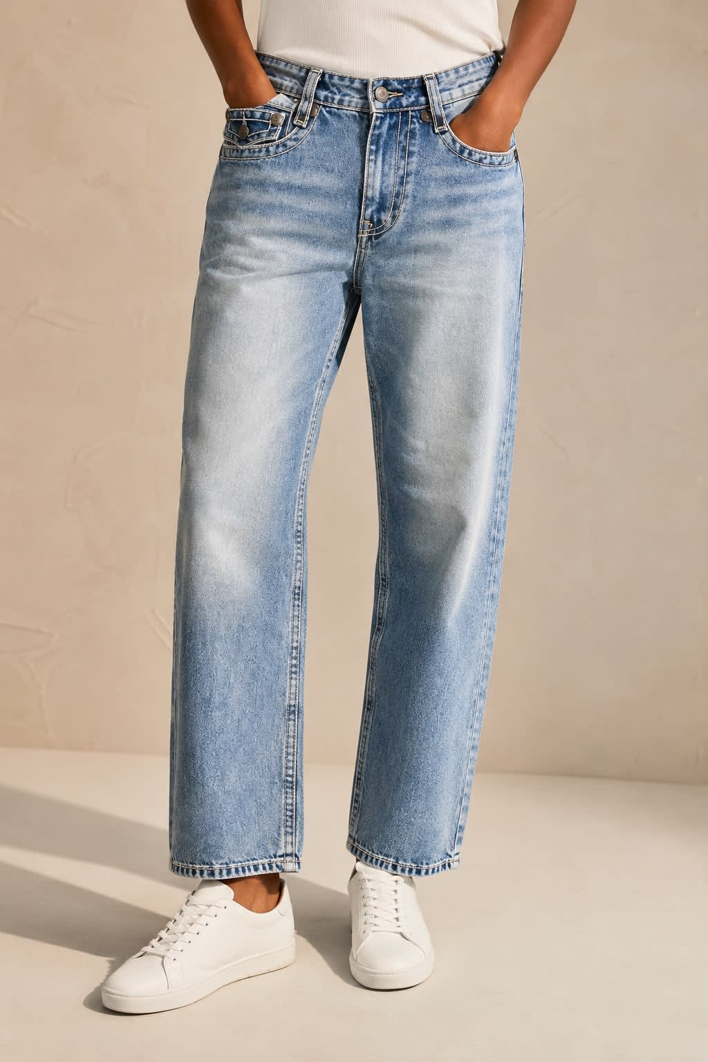 Men's Premium Light Wash Straight Fit Contrast-Stitch Denim Jeans 1