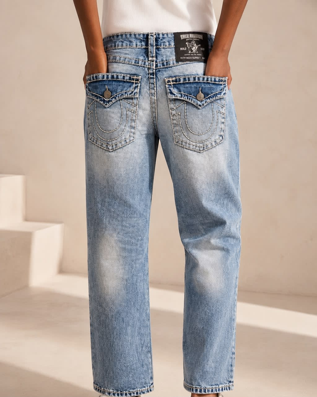 Men's Premium Light Wash Straight Fit Contrast-Stitch Denim Jeans 2