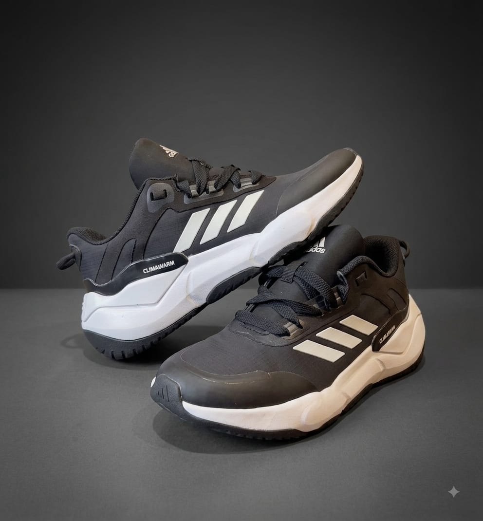 Men's Premium Black & White Outdoor Sports Shoes 3