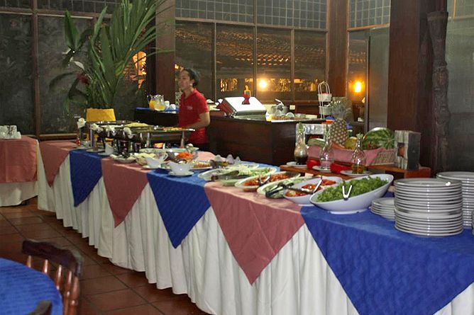 Rana-Roja_Restaurant_Buffet_06-2018.jpg