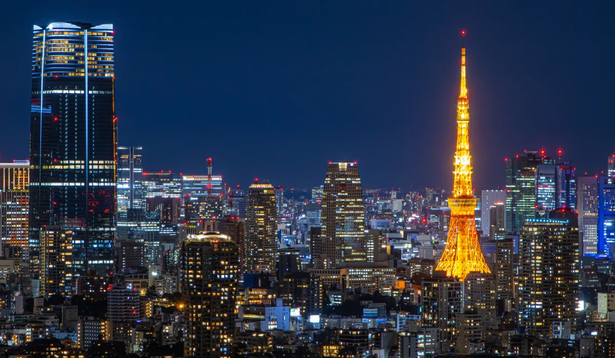 Tokyo Tower photogenic view point from Yebisu Garden Place Tower