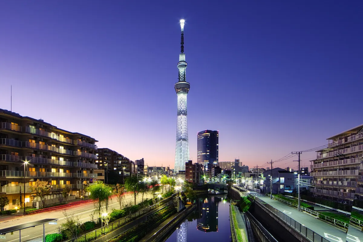 Photogenic viewpoint of Tokyo Skytree from Yanagishima Pedestrian bridge