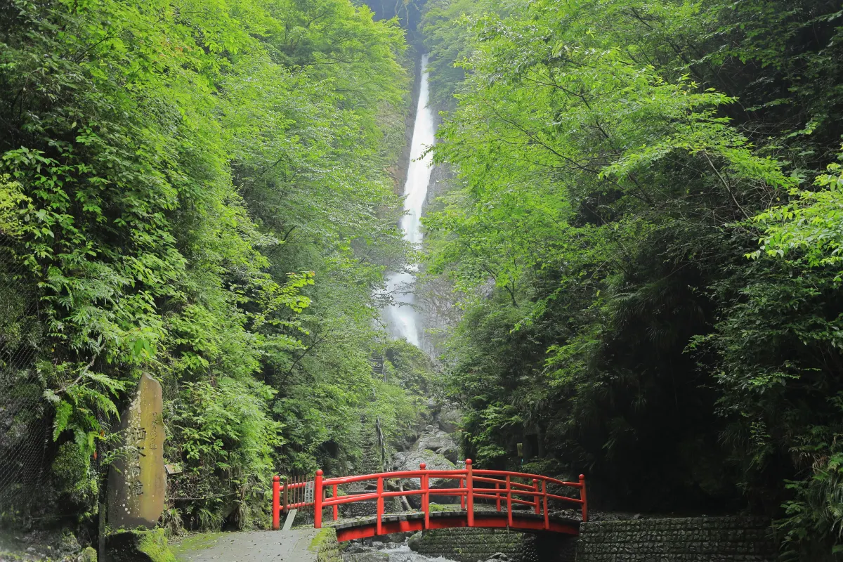 Shasui Falls - Japan top 100 waterfalls