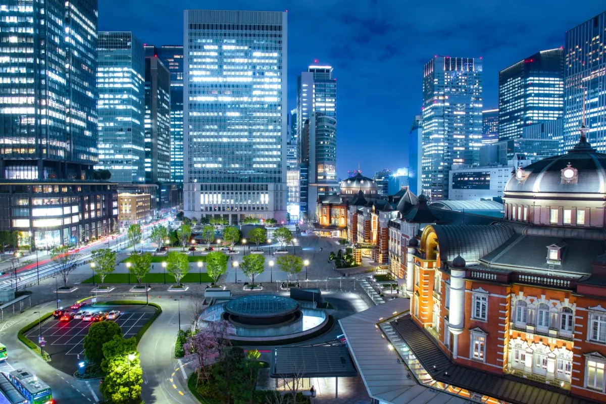 KITTE Garden Tokyo Rooftop Garden - Tokyo Station night view