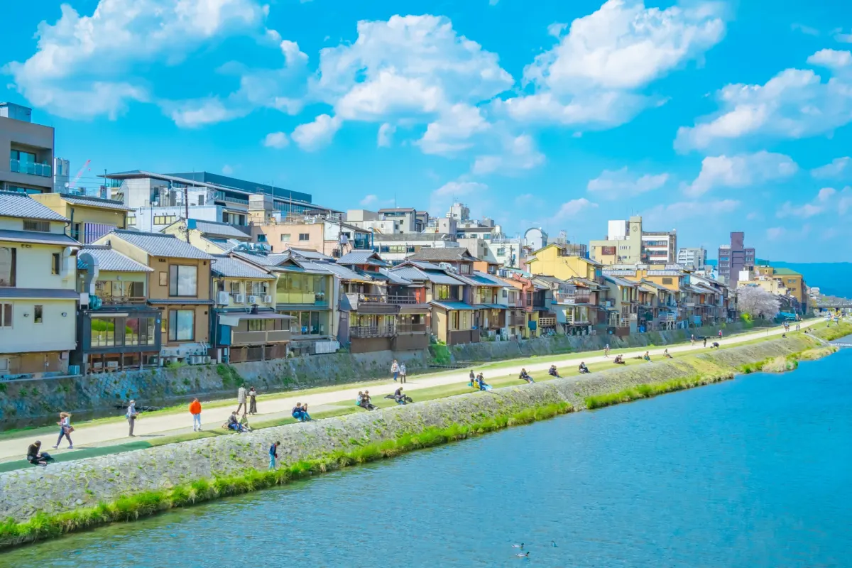 Kamogawa Noryo-Yuka - Kamo riverside walking path