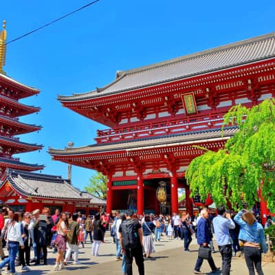 sensoji temple in asakusa japan