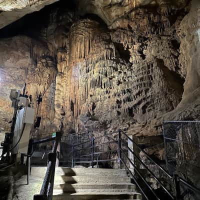 Akiyoshido Cave image