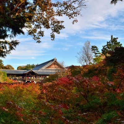 Historic Zen temple architecture and landscaped gardens at Tofuku-ji Temple, Kyoto.