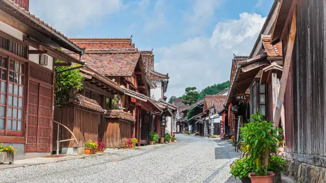 Fukiya Furusato Village - Japan Red pigment village
