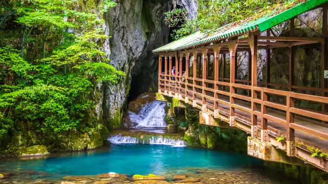 Akiyoshidō Cave Yamaguchi - Largest limestone cave in Japan