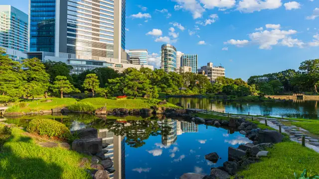Kyu Shiba Rikyu Gardens - peaceful and photogenic garden in Tokyo
