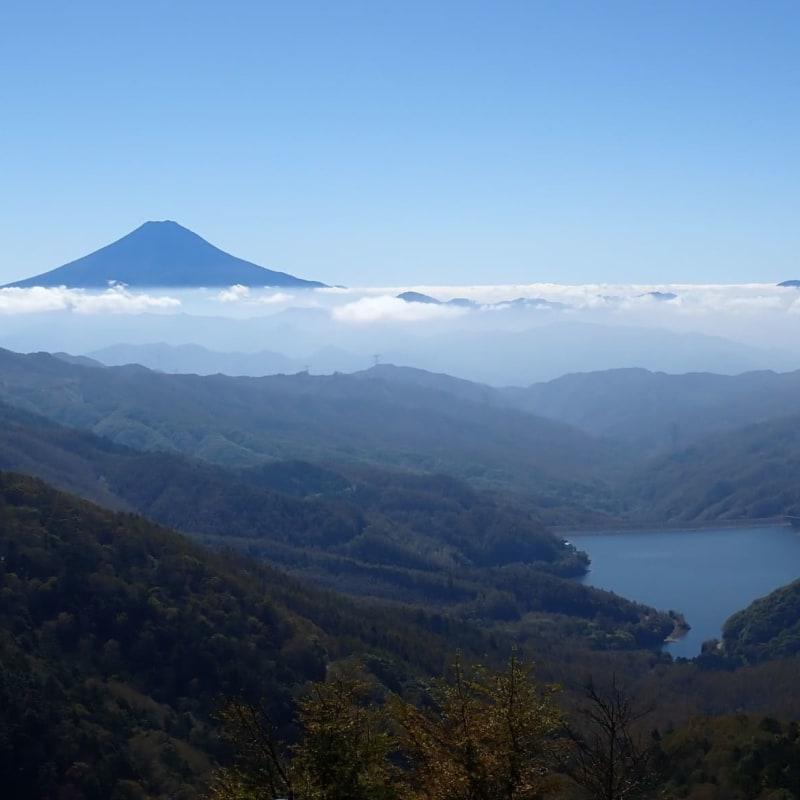 Panoramic ridgeline scenery at Mount Daibosatsu, one of Japan's 100 Famous Mountains in Yamanashi.