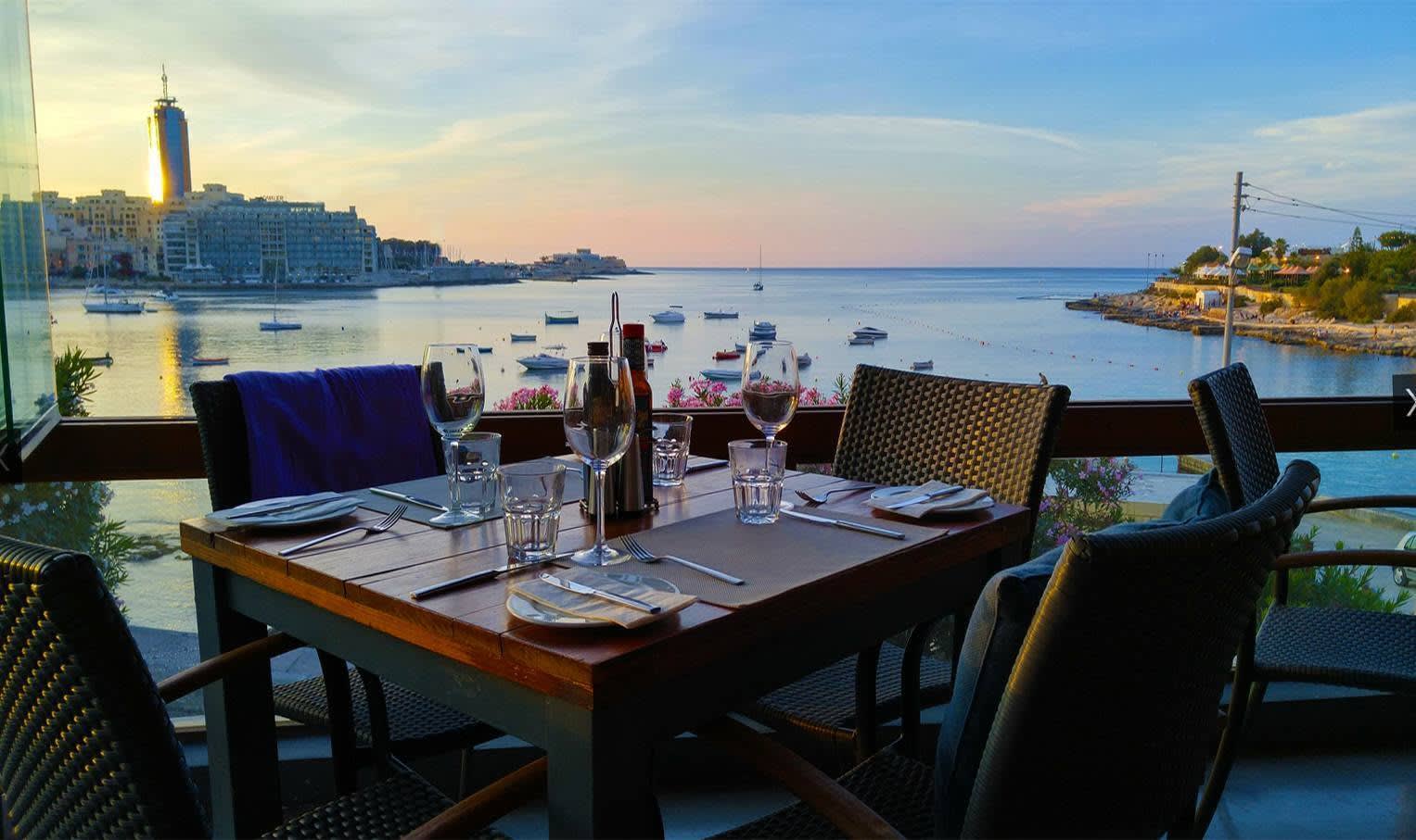 Fresco's - Restaurant in Sliema, Malta
