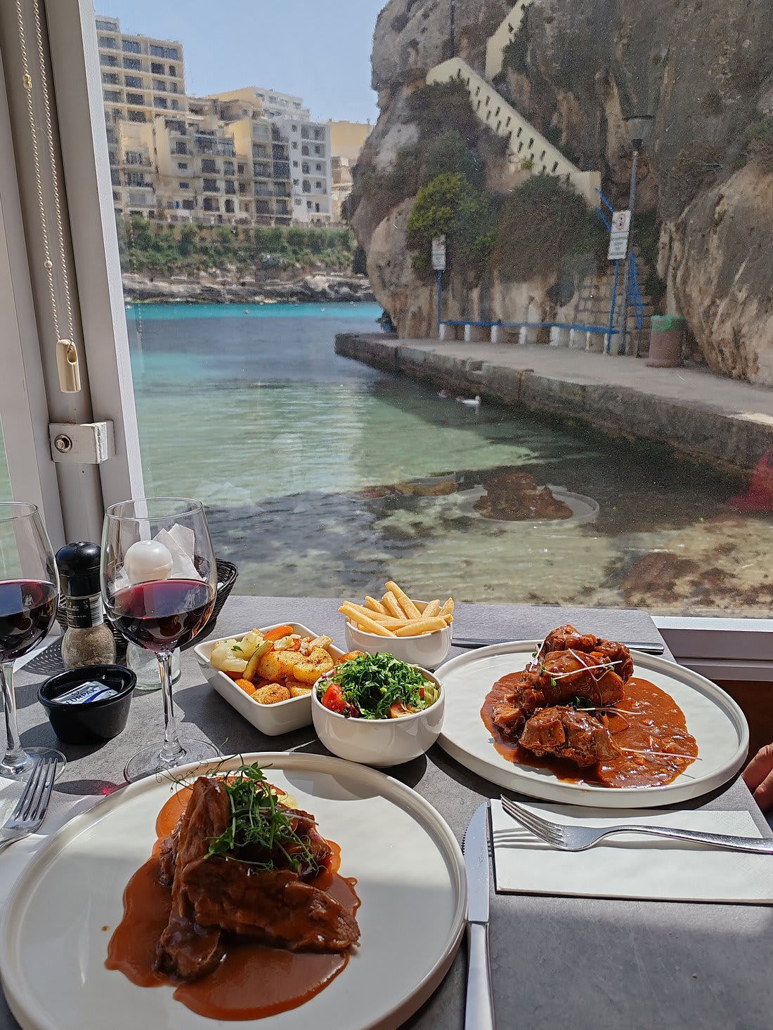Ta' Karolina - Restaurant in Munxar, Malta