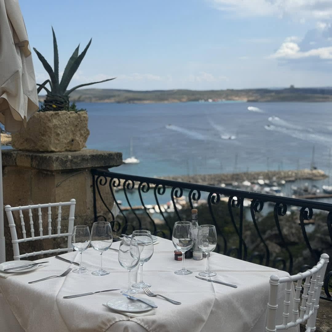 Country Terrace - Restaurant in Għajnsielem, Malta