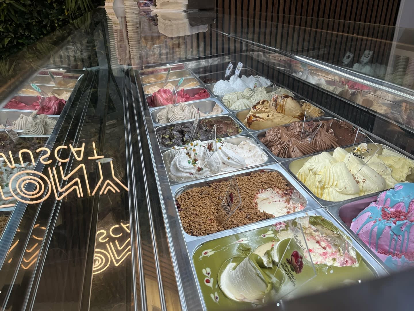 Tony Muscat Gelateria - Cafe in Birżebbuġa, Malta