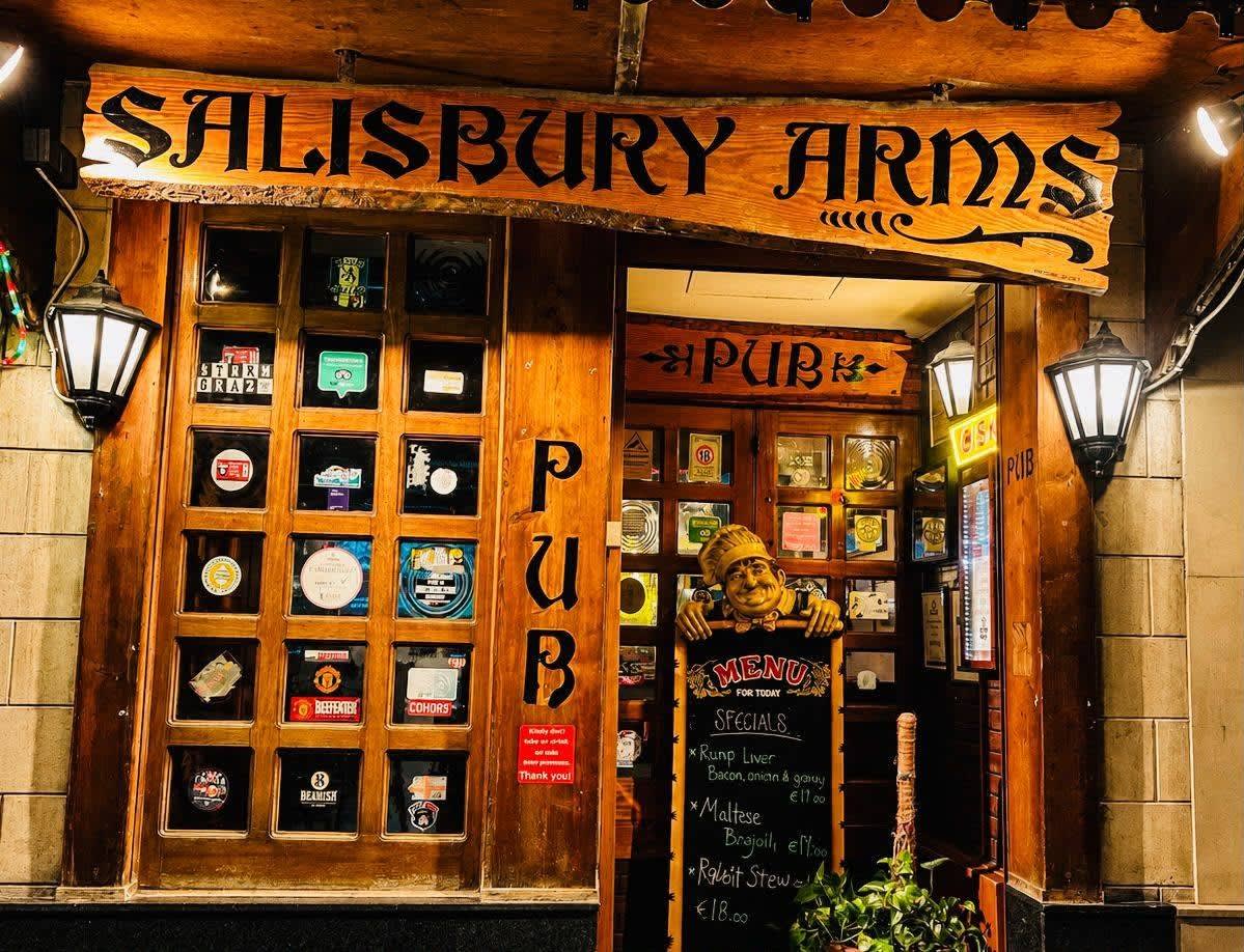 Salisbury Arms Pub - Bar in Sliema, Malta