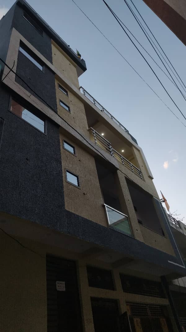 Single Room in Englishpura - Image 1