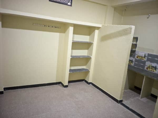 Best Single Room in Englishpura - Image 2