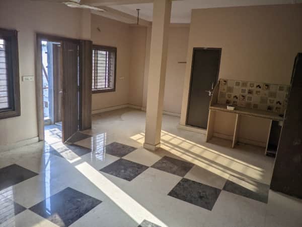 Lowest price Family Room in englishpura - Image 2
