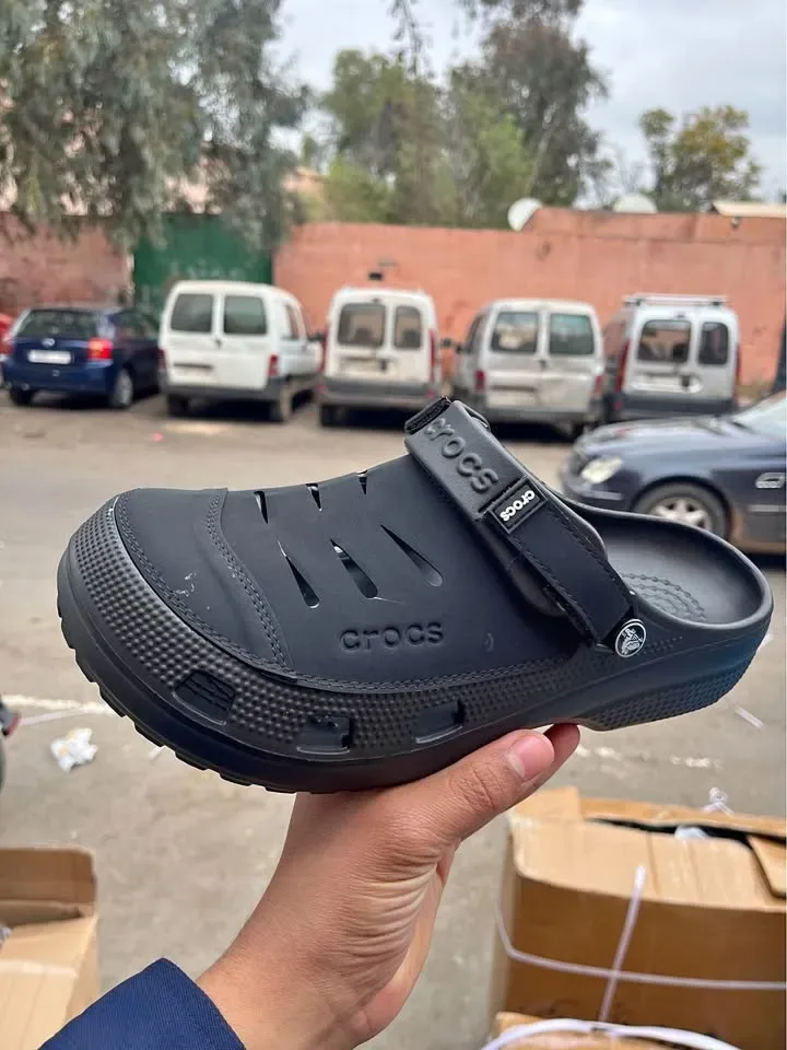 Nouveau crocs - image 3