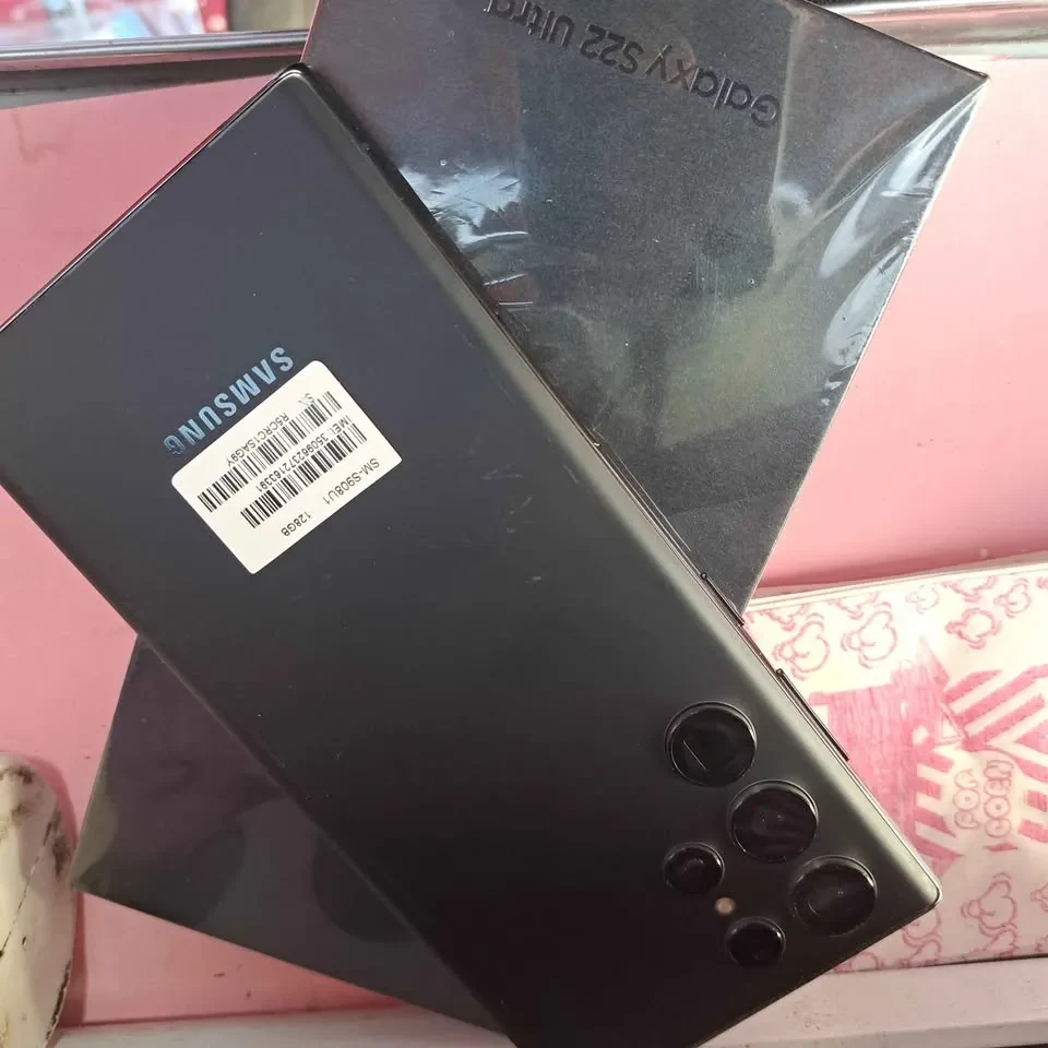 Samsung s22 ultra 128g n9a 10/10 - image 2