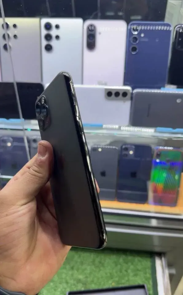 Iphon 11 pro 64 gb - image 3