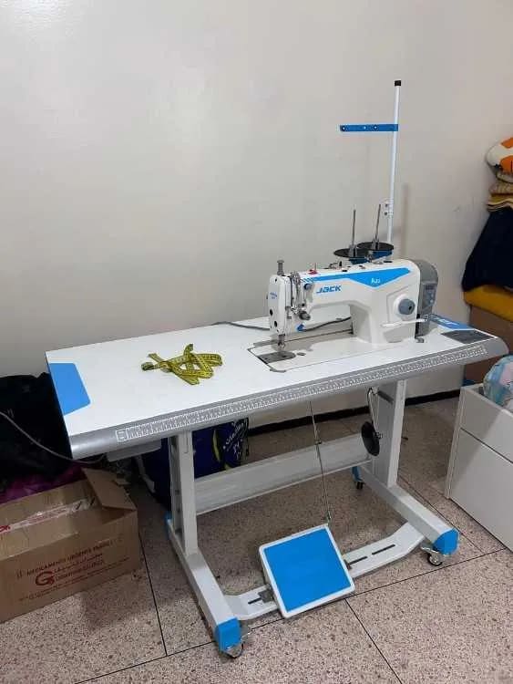 Machine à Coudre Industrielle JACK A2B – État Neuf (Urgent) - image 3