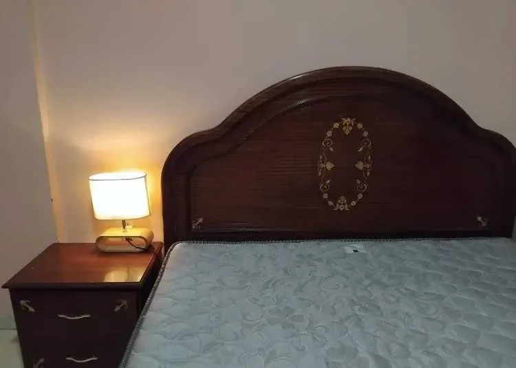 Chambre à coucher complète en bois acajou (Marrakech) - image 3