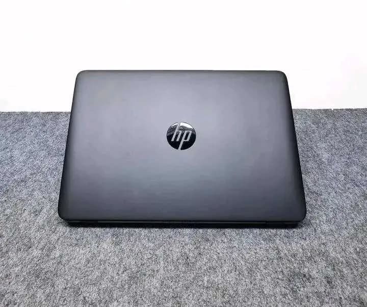 hp i7 6ème Ram 8 Disc 256 SSD batterie 5h