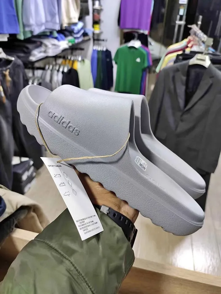 Claquettes Adidas Adilette Slides 100% Originales – Plusieurs Tailles Disponibles