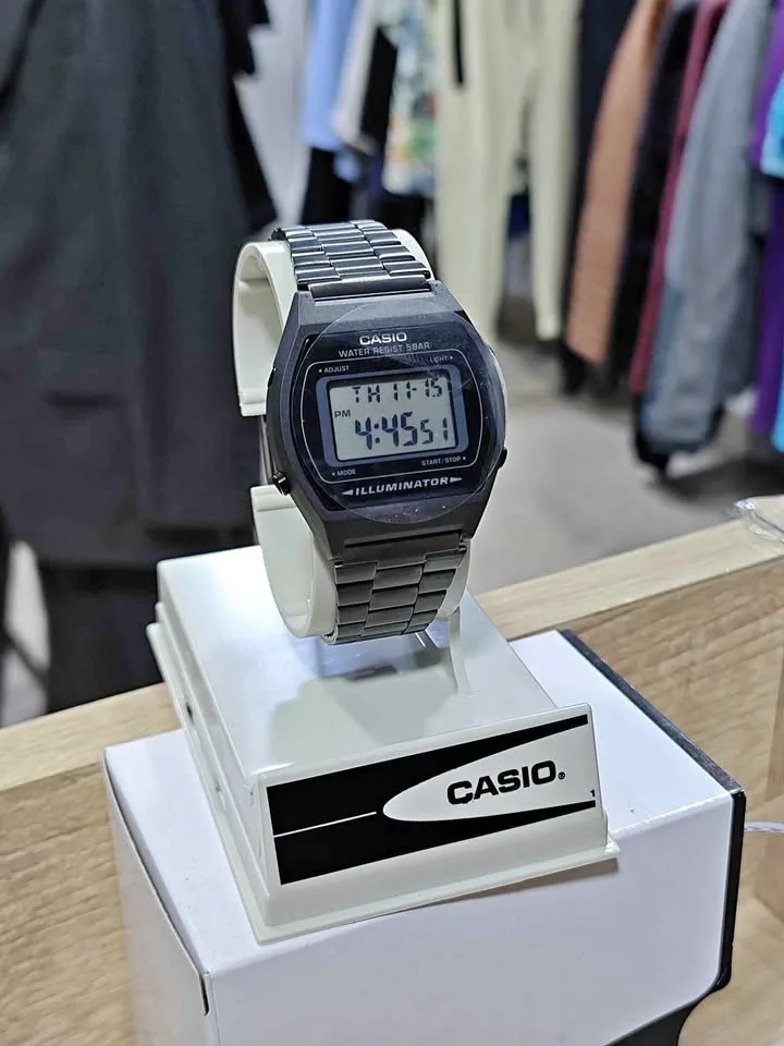 Montre Casio B640WB-1A Originale en Acier Inoxydable