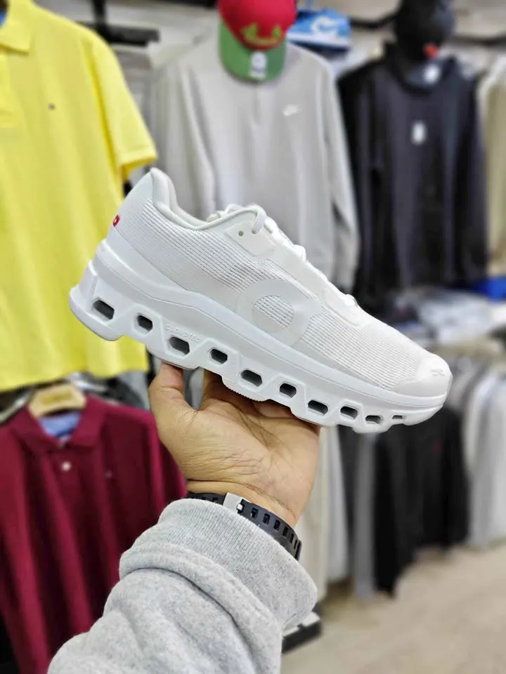 Chaussures de Course On Running Cloud - Blanc (Tailles 40 / 42)