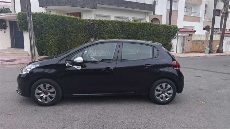 Peugeot 208 2016