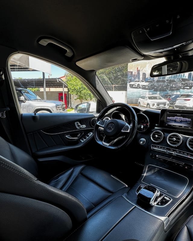 MERCEDES BENZ GLC 220D 2017 — foto 3