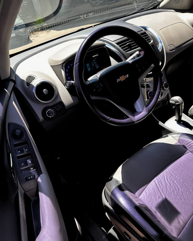 CHEVROLET TRACKER 2014 — foto 2