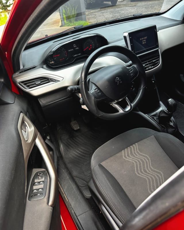PEUGEOT 2008 2020 — foto 2