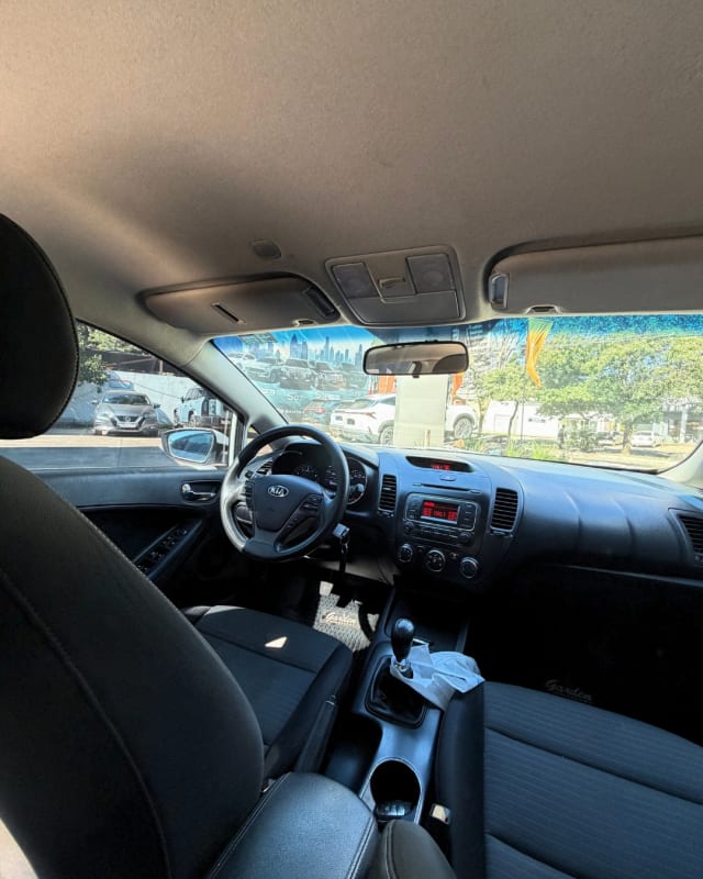 KIA CERATO 2014 — foto 3
