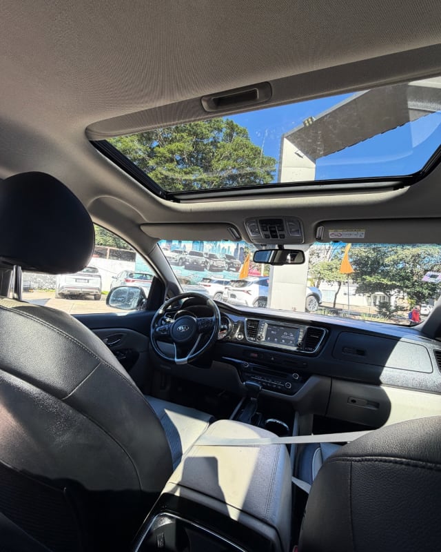 KIA CARNIVAL 2018 — foto 3