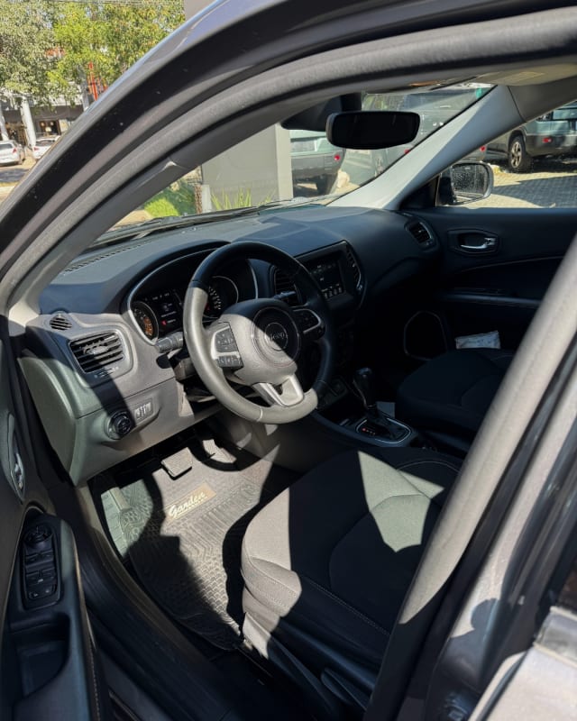 JEEP COMPASS SPORT 2019 — foto 2